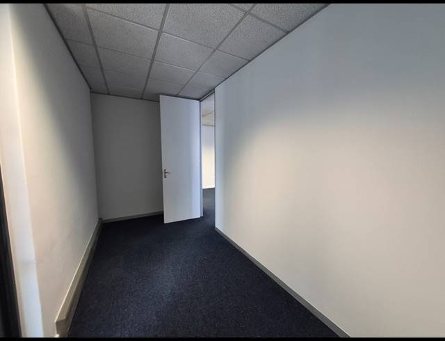 1,277M² OFFICE TO LET IN SANDTON CENTRAL